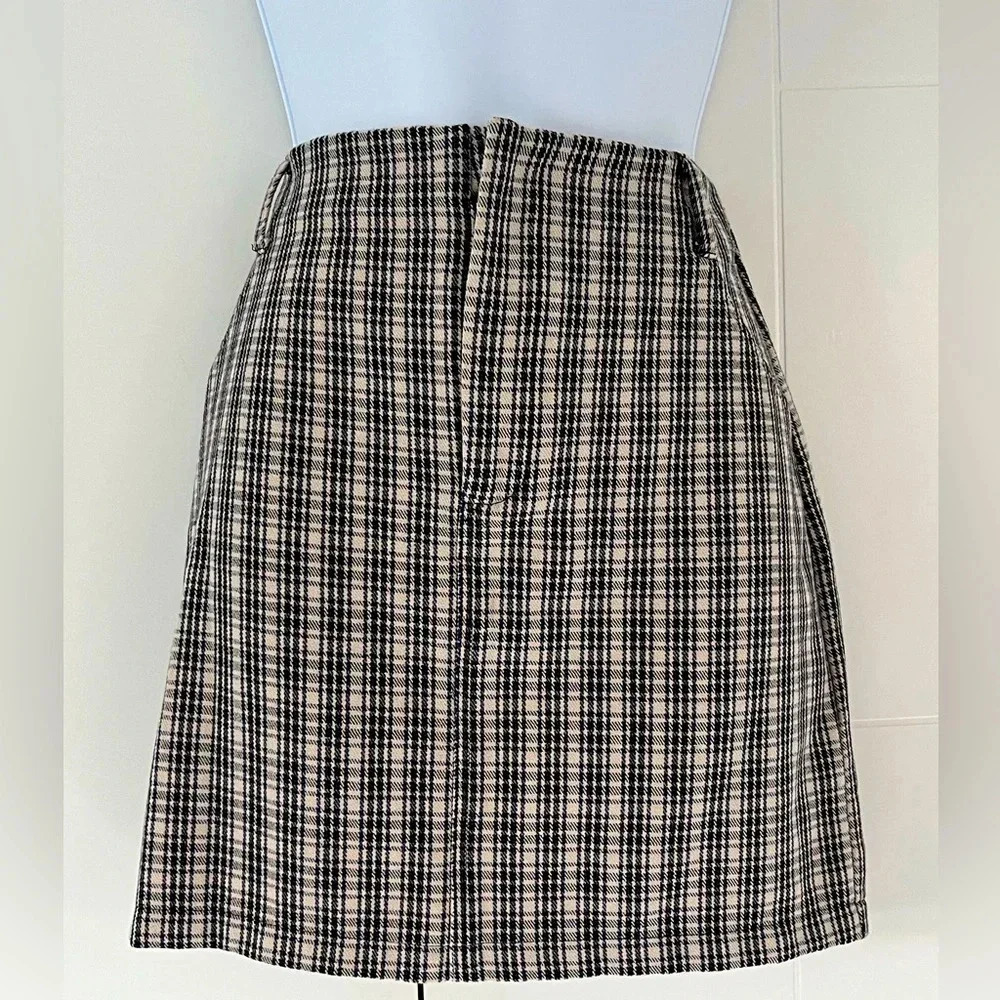 Hollister/ Belted/ Ultra high rise/ Plaid/ Mini skirt/ Size US XS - Picture 2 of 11